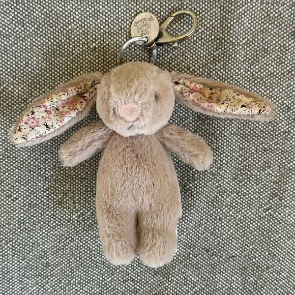 Jellycat Blossom Beige Bunny 'Petal'
Bag Charm Excellent Condition! - Picture 2 of 9